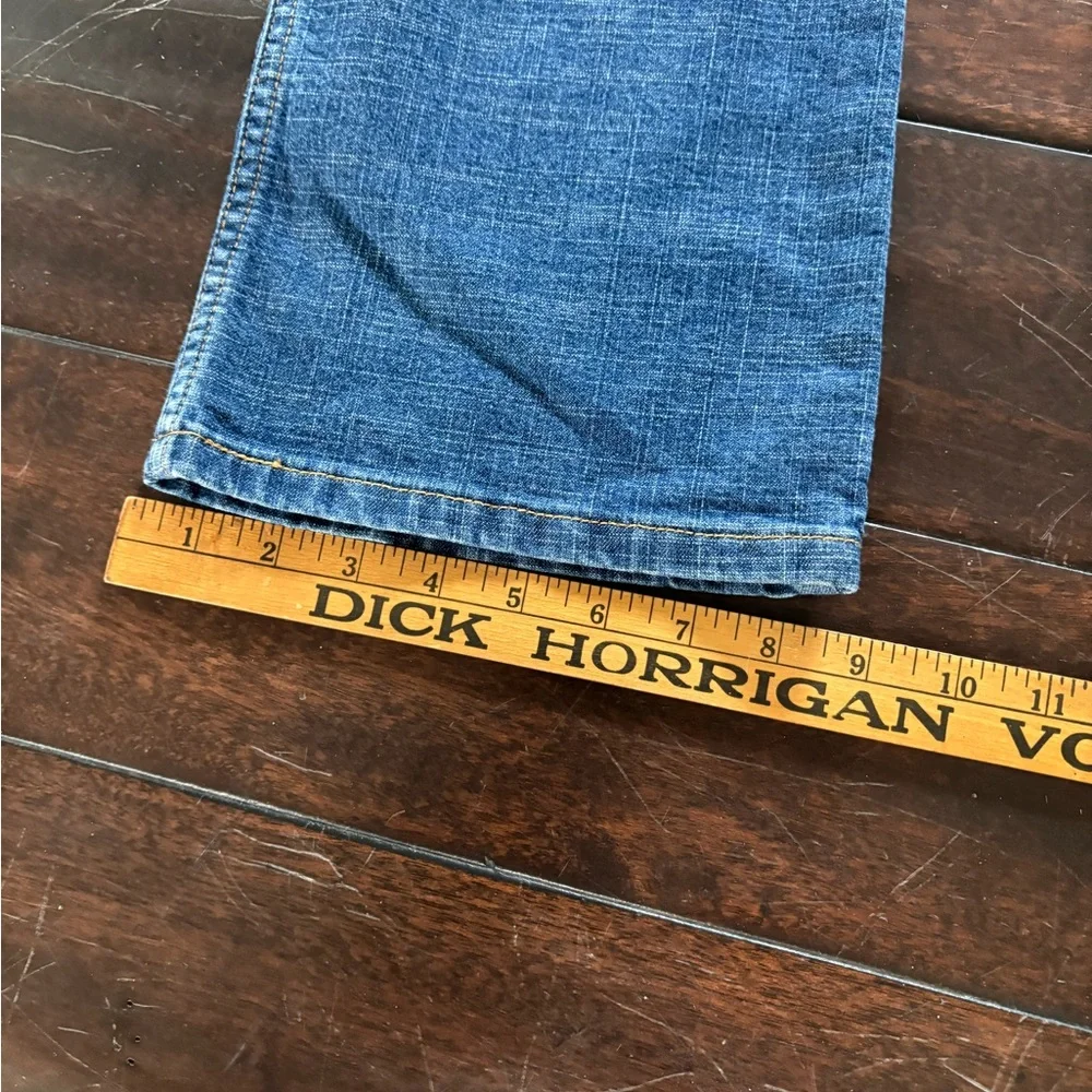 Vintage Y2K Levi's 518 Women's Boot Cut Flared Jeans in Medium Blue Wash - Picture 12 of 12